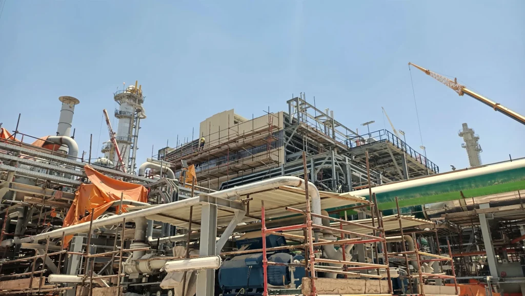 Industrial cladding work at the phosphate fertilizer complex in Ain Sokhna