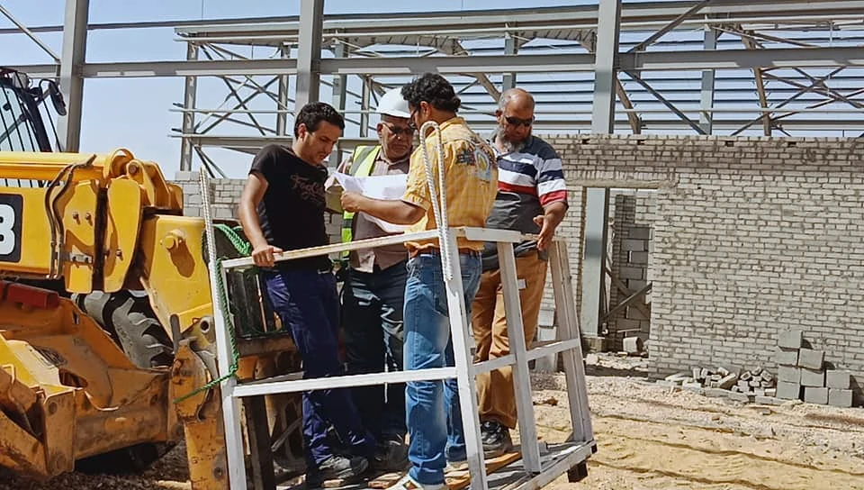 عن الشركة 3 متابعة وتنسيق الأعمال بالموقع أثناء تنفيذ المنشآت المعدنية
