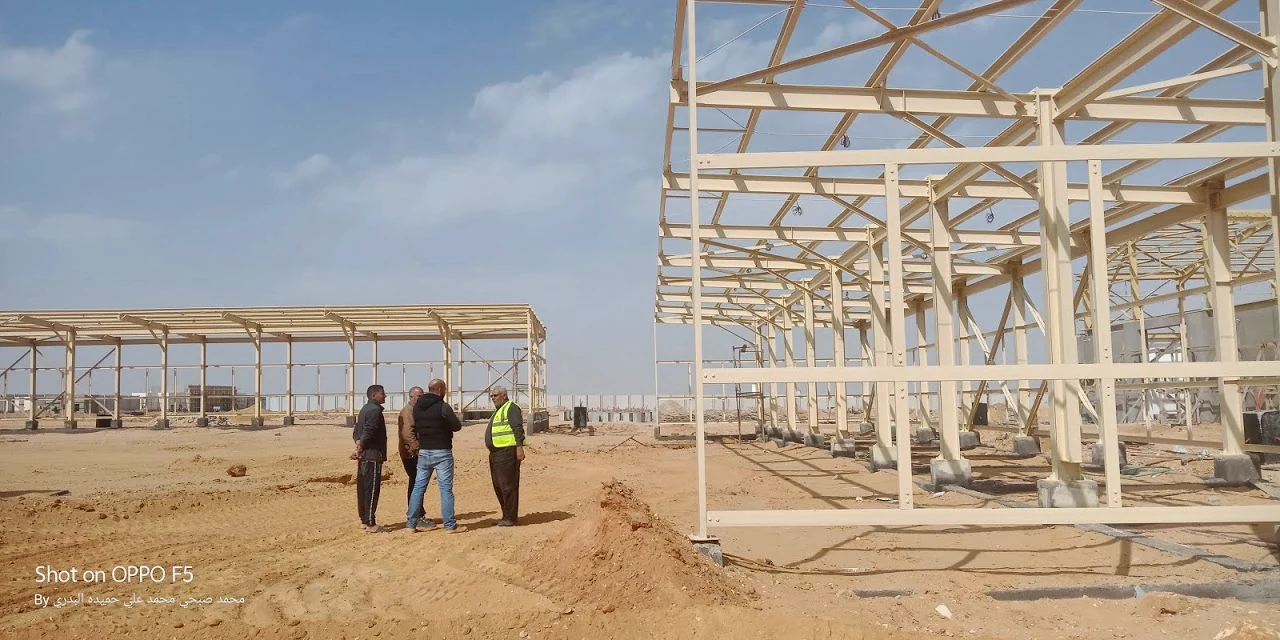 عن الشركة 2 تركيب هيكل معدني في موقع صناعي